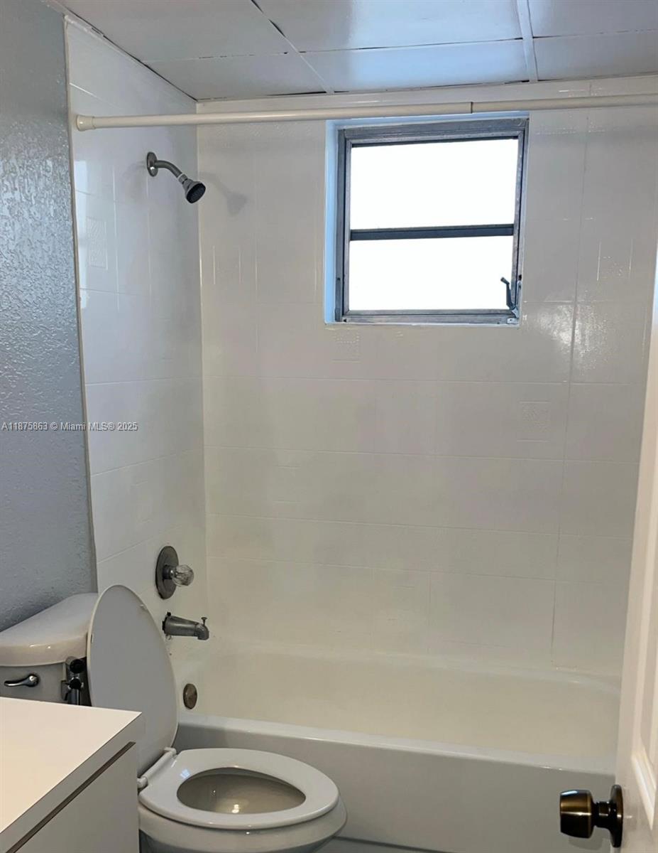 BELLA VENEZIA CONDO - Residential Lease