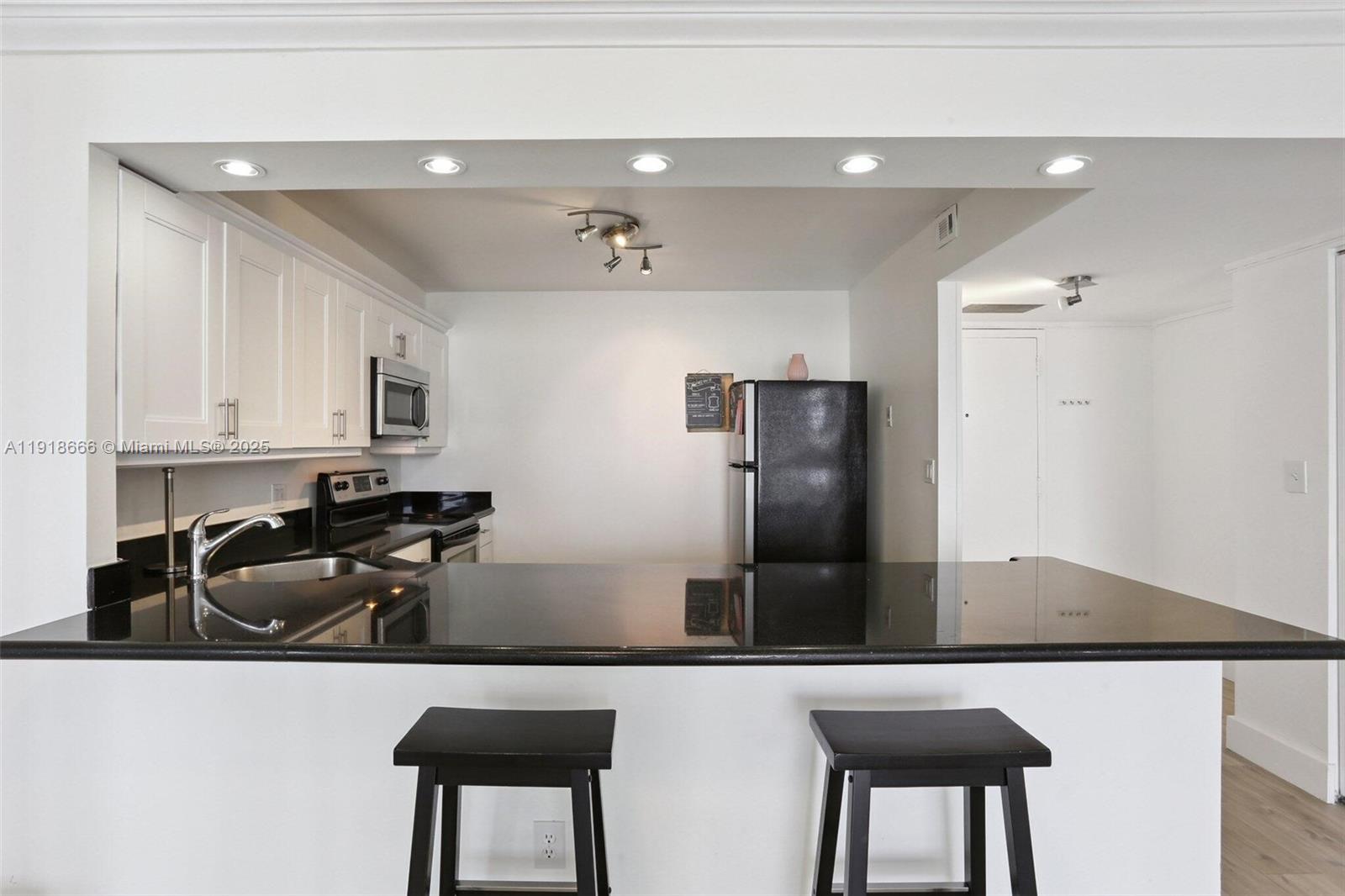 GOLDEN HORN SOUTH CONDO - Residential