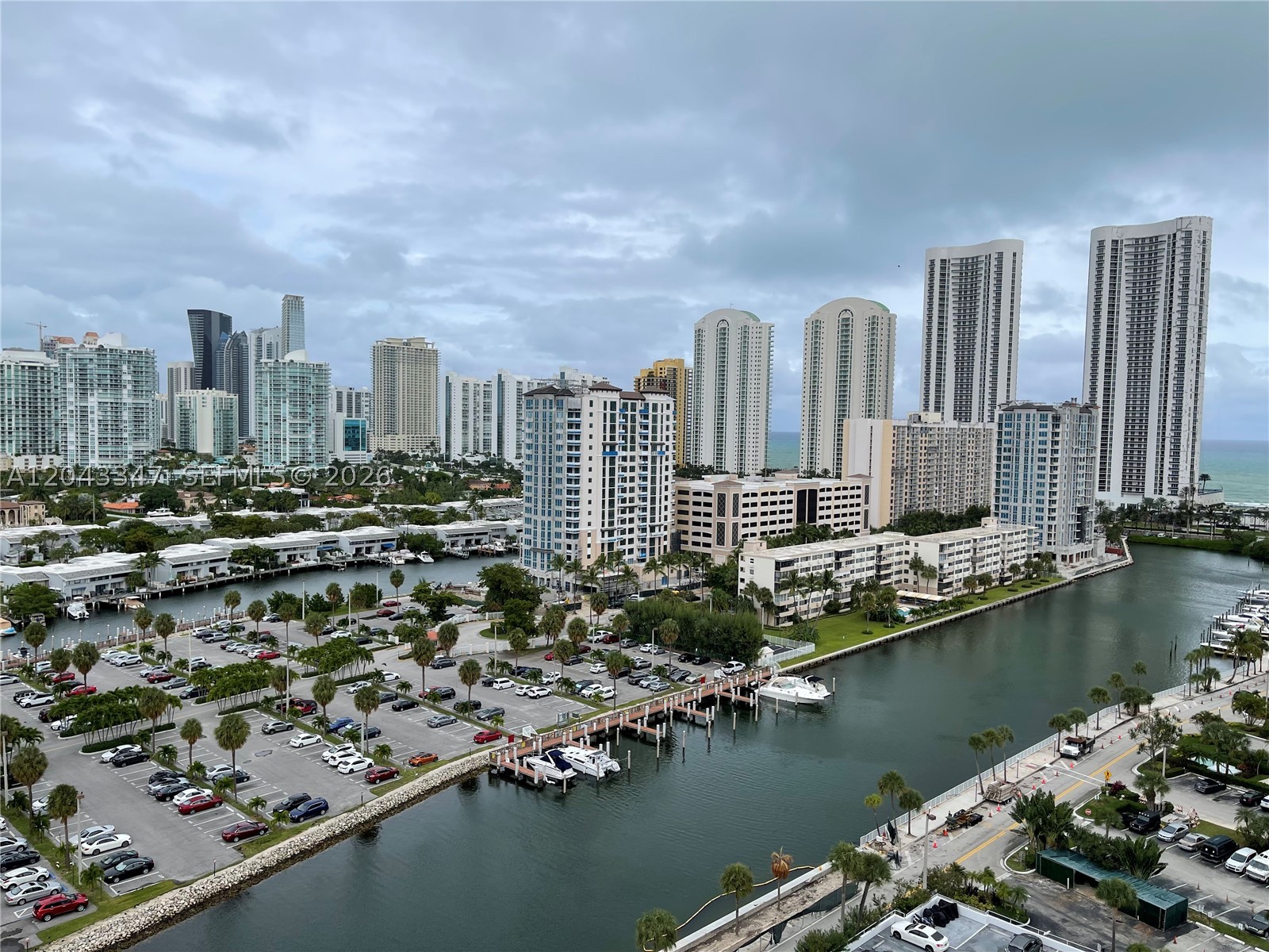 ARLEN HOUSE WEST CONDO - Residential