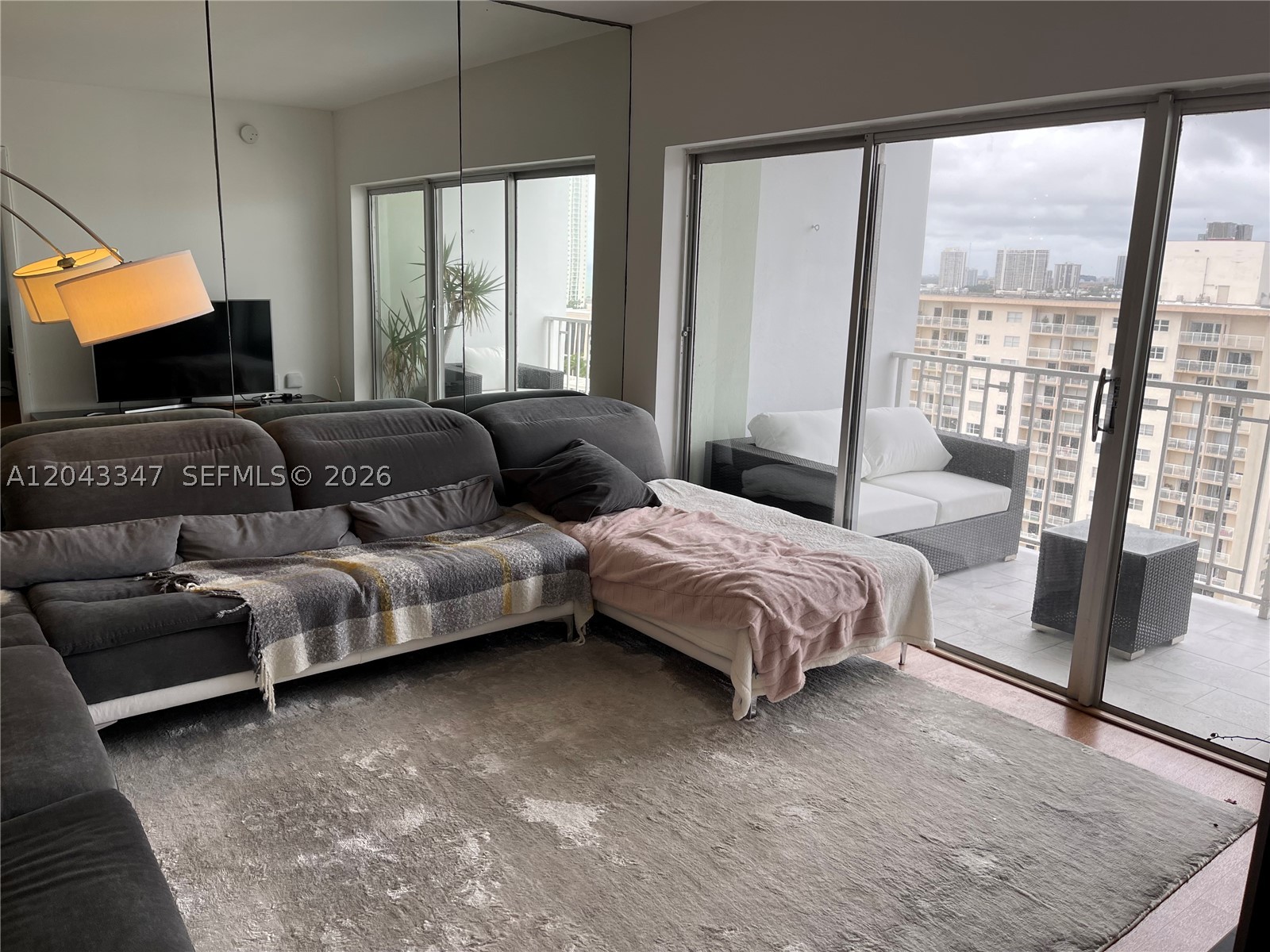 ARLEN HOUSE WEST CONDO - Residential