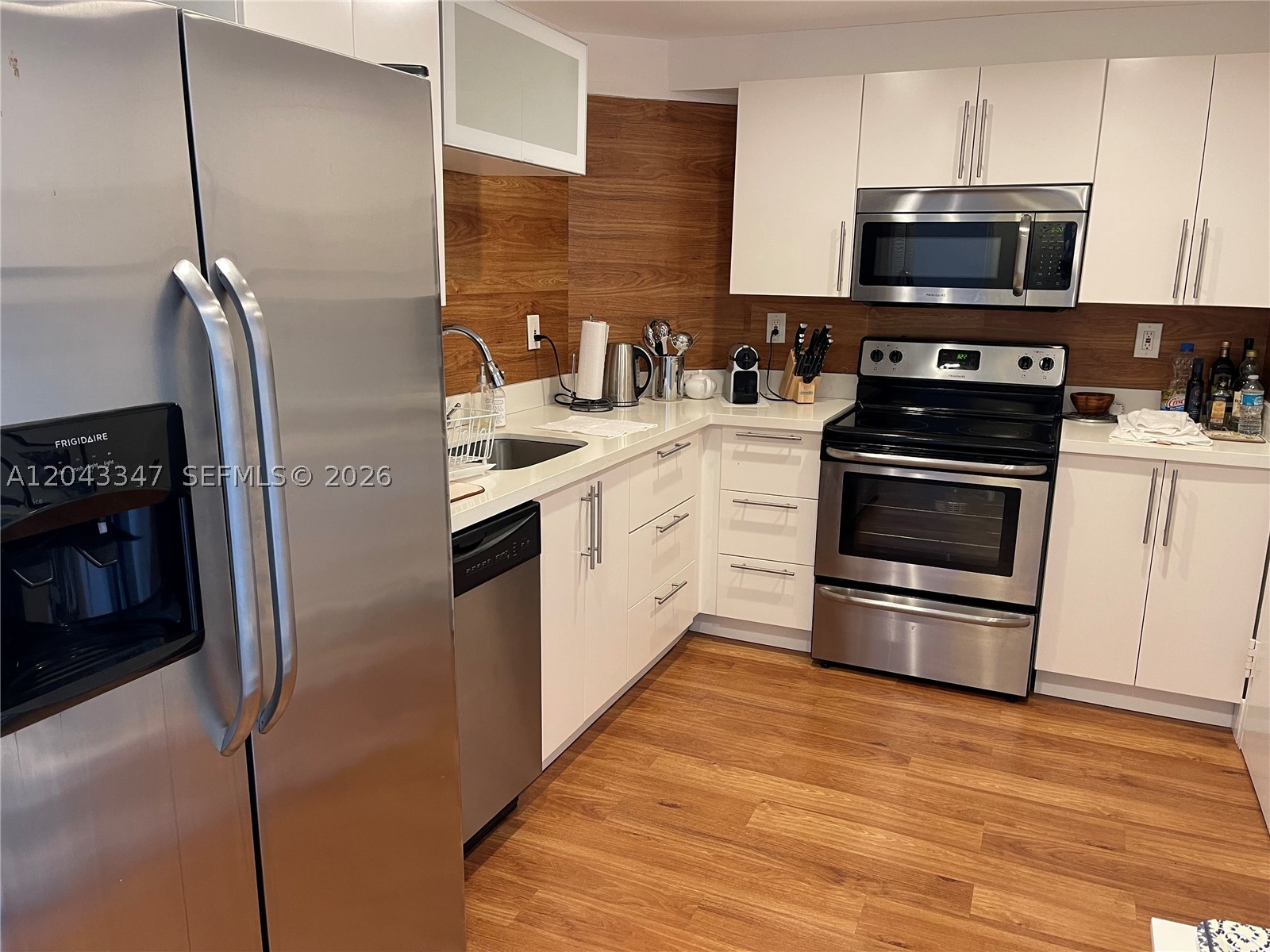ARLEN HOUSE WEST CONDO - Residential