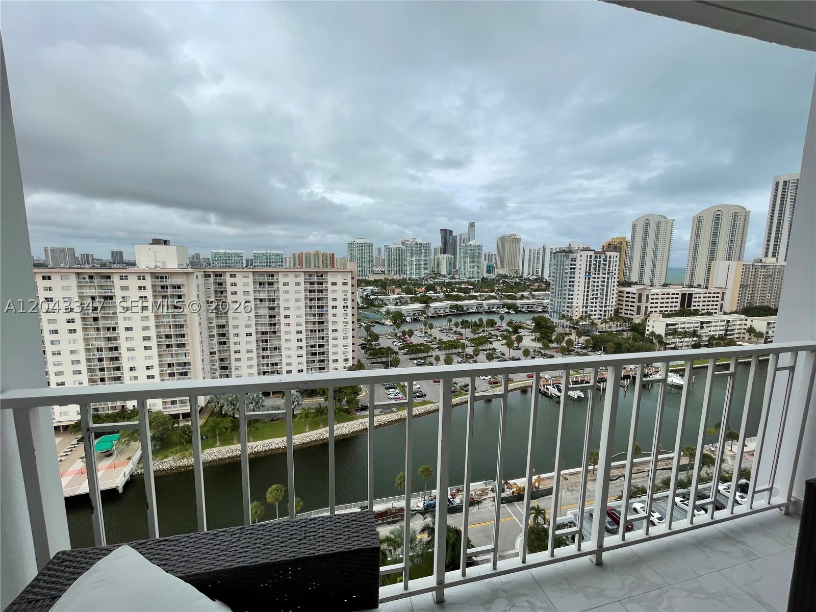ARLEN HOUSE WEST CONDO - Residential