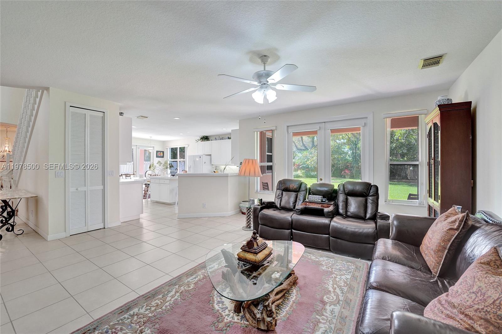 WINDSOR PALMS - Residential