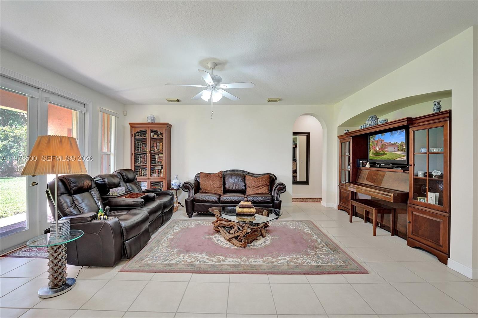 WINDSOR PALMS - Residential