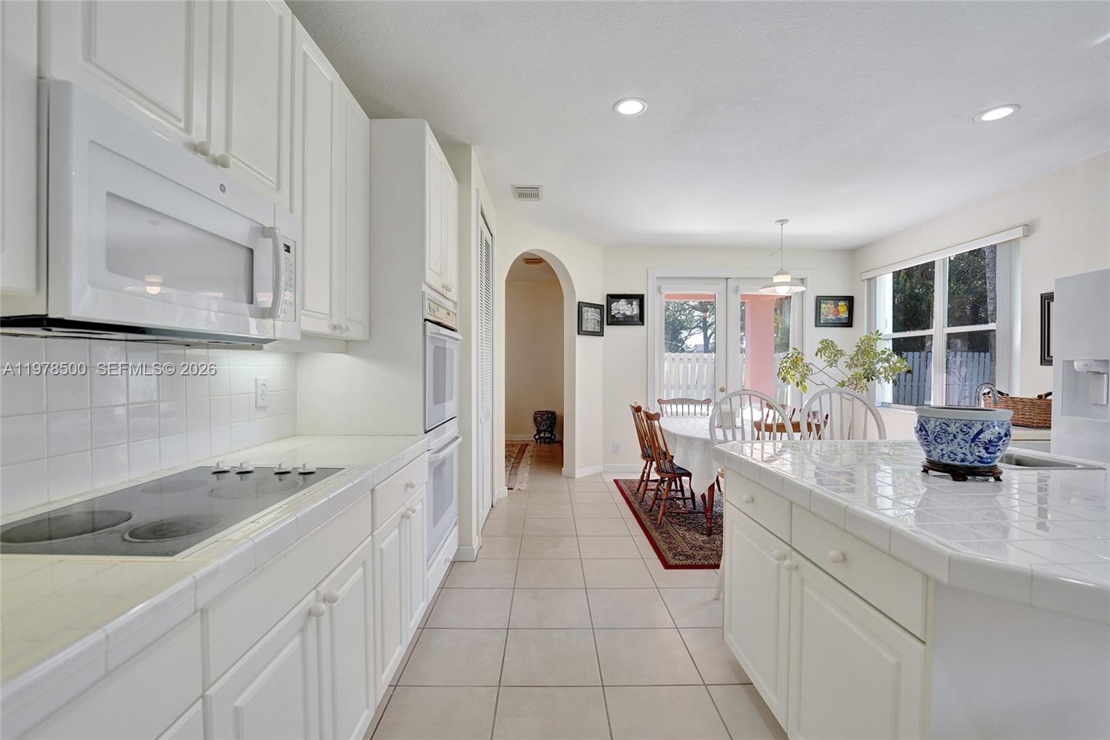 WINDSOR PALMS - Residential