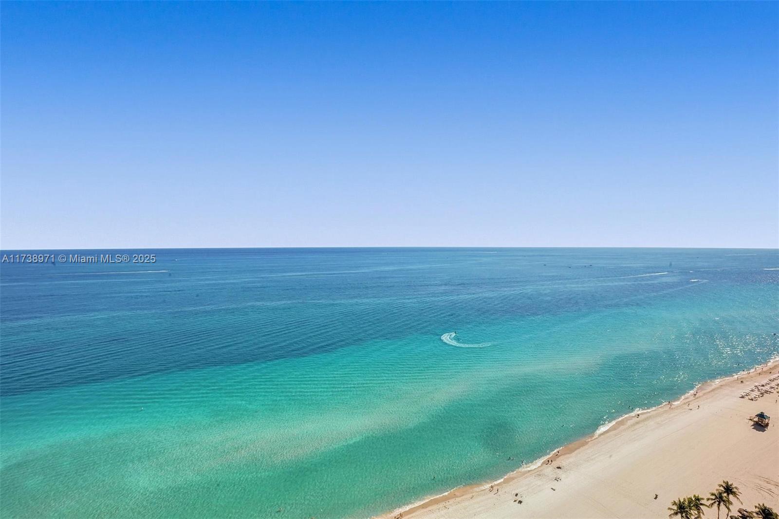 TURNBERRY OCEAN CLUB - Residential