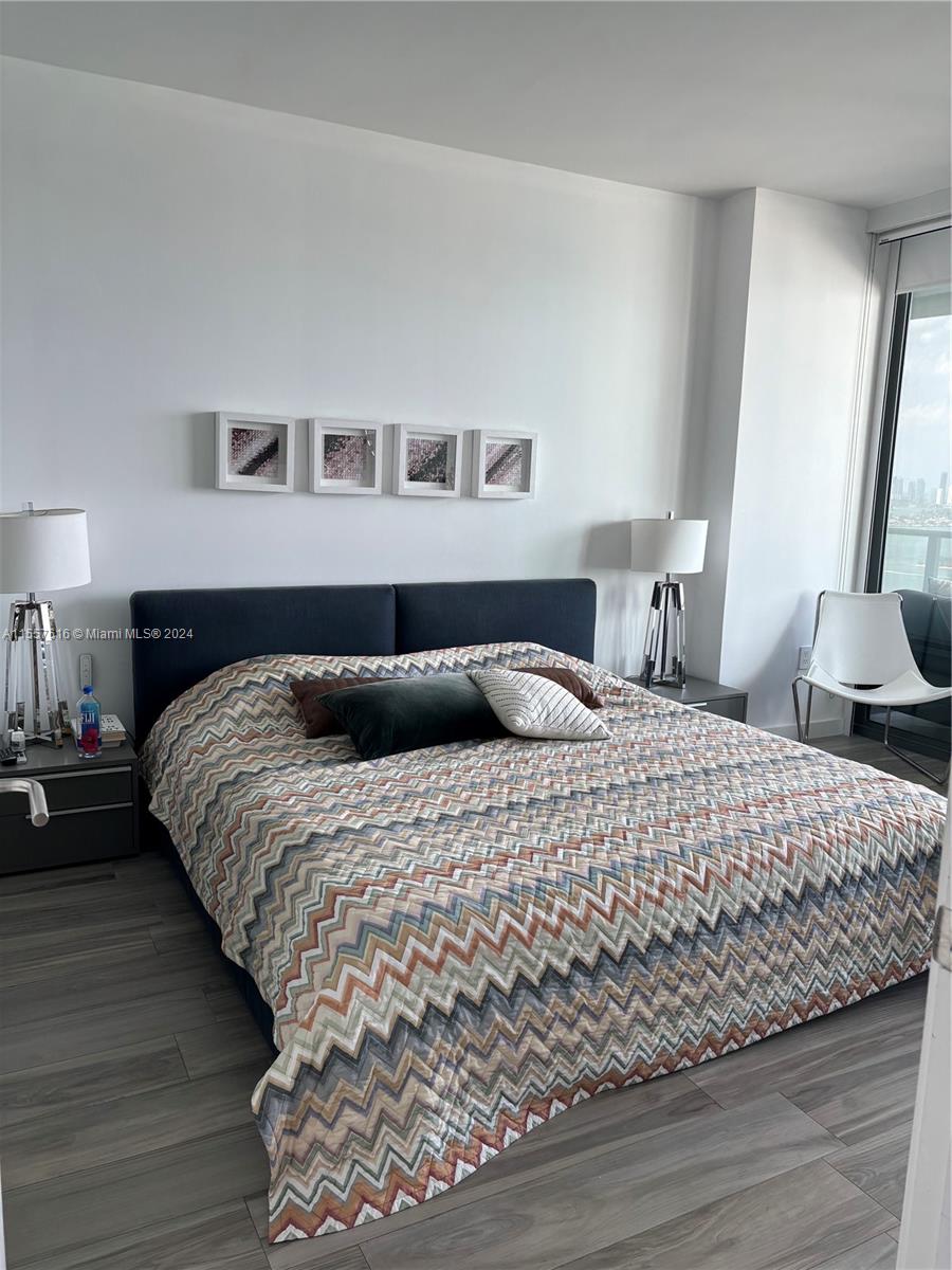 ICON BAY CONDO - Residential Lease