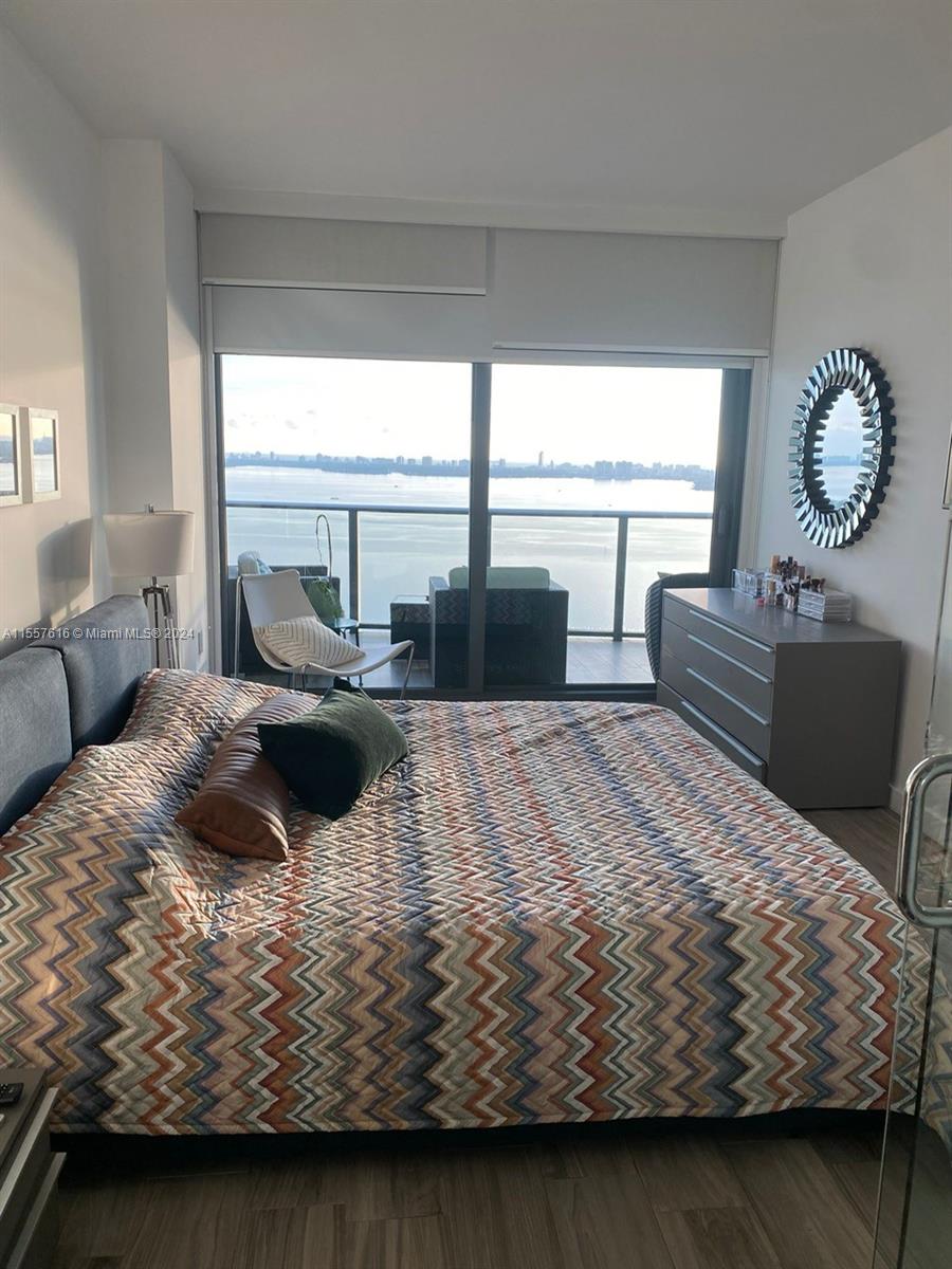 ICON BAY CONDO - Residential Lease