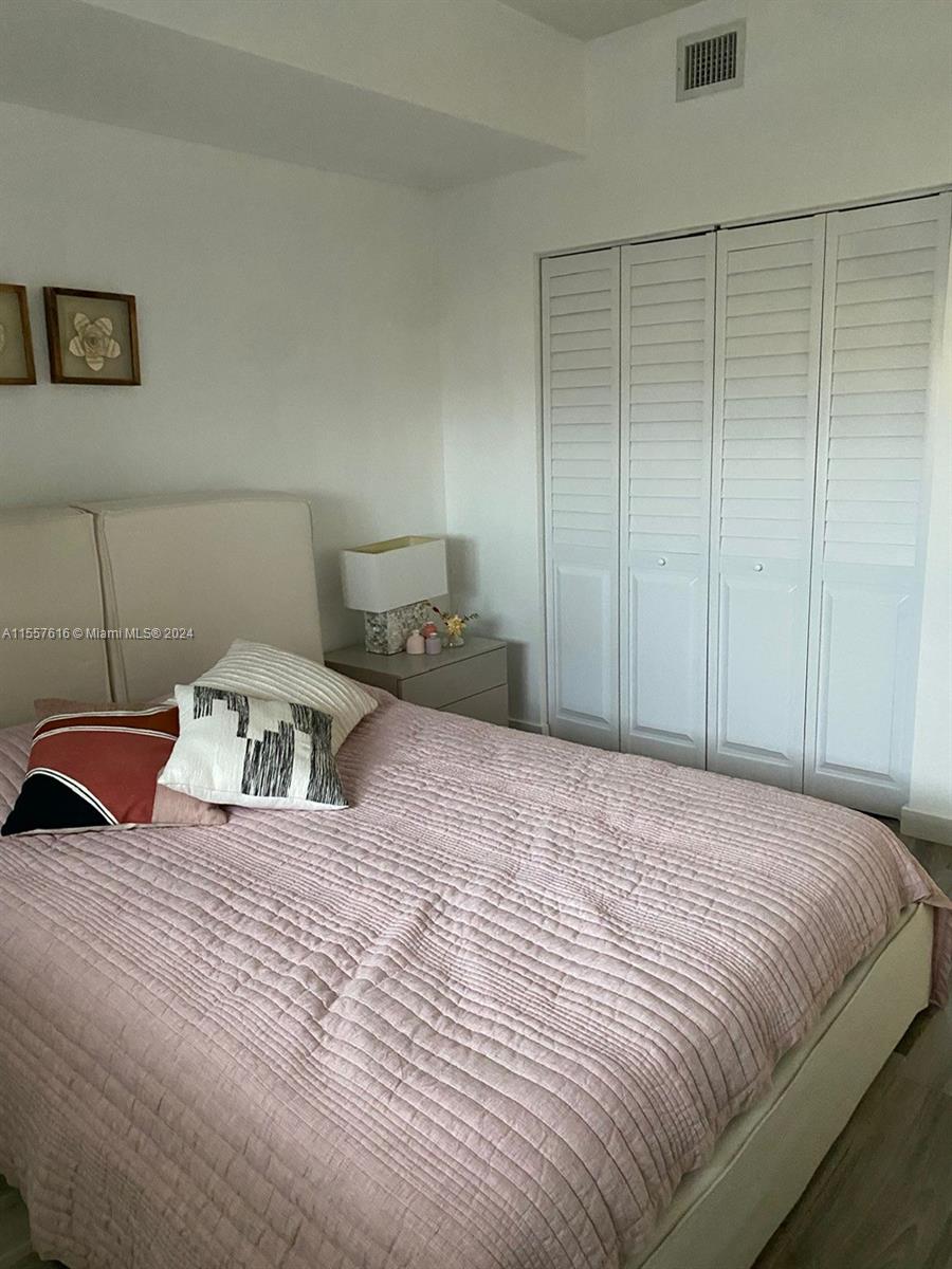 ICON BAY CONDO - Residential Lease