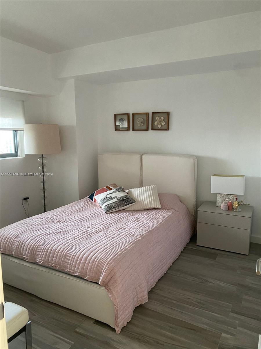 ICON BAY CONDO - Residential Lease