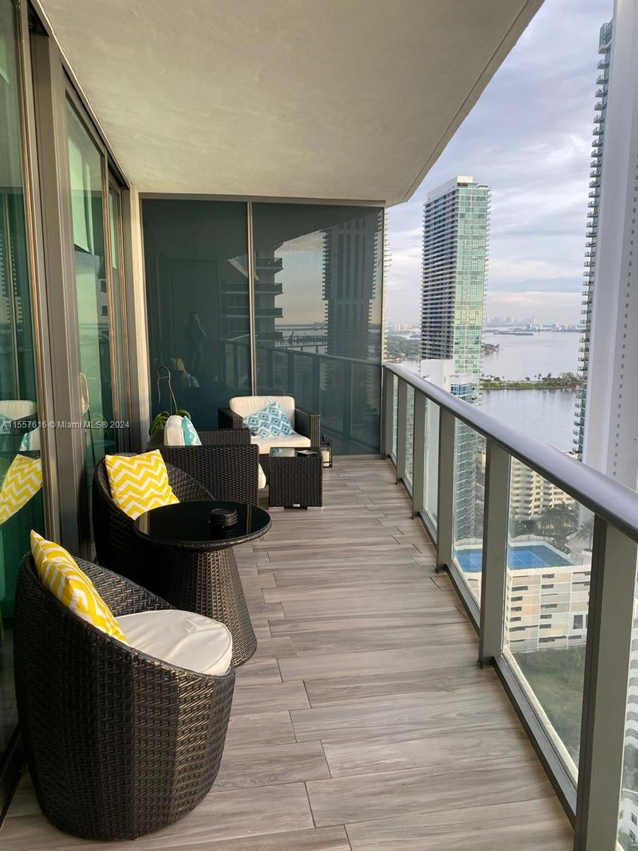 ICON BAY CONDO - Residential Lease