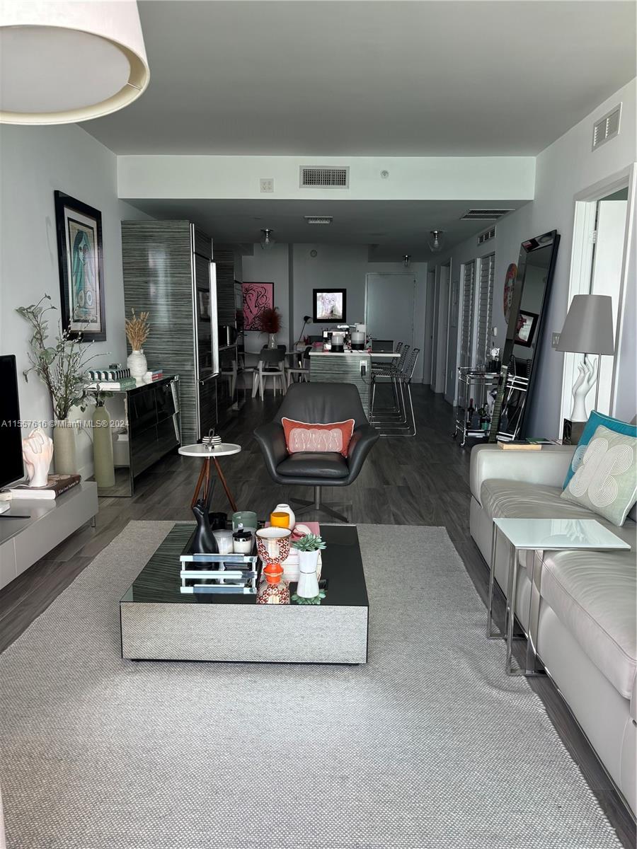 ICON BAY CONDO - Residential Lease