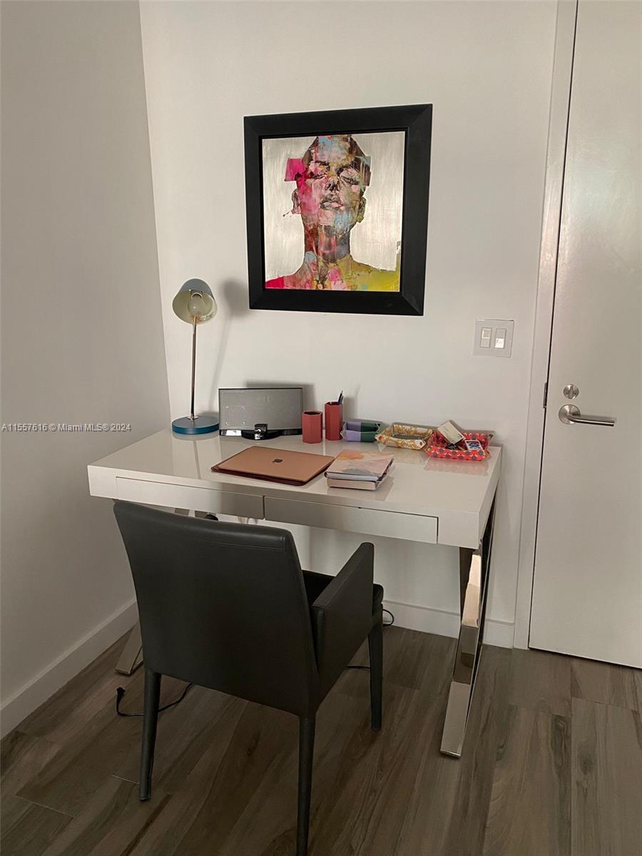 ICON BAY CONDO - Residential Lease