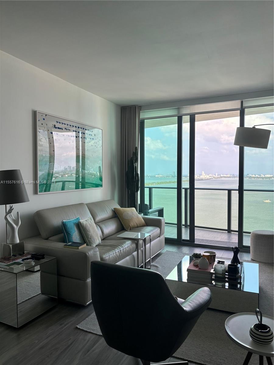 ICON BAY CONDO - Residential Lease