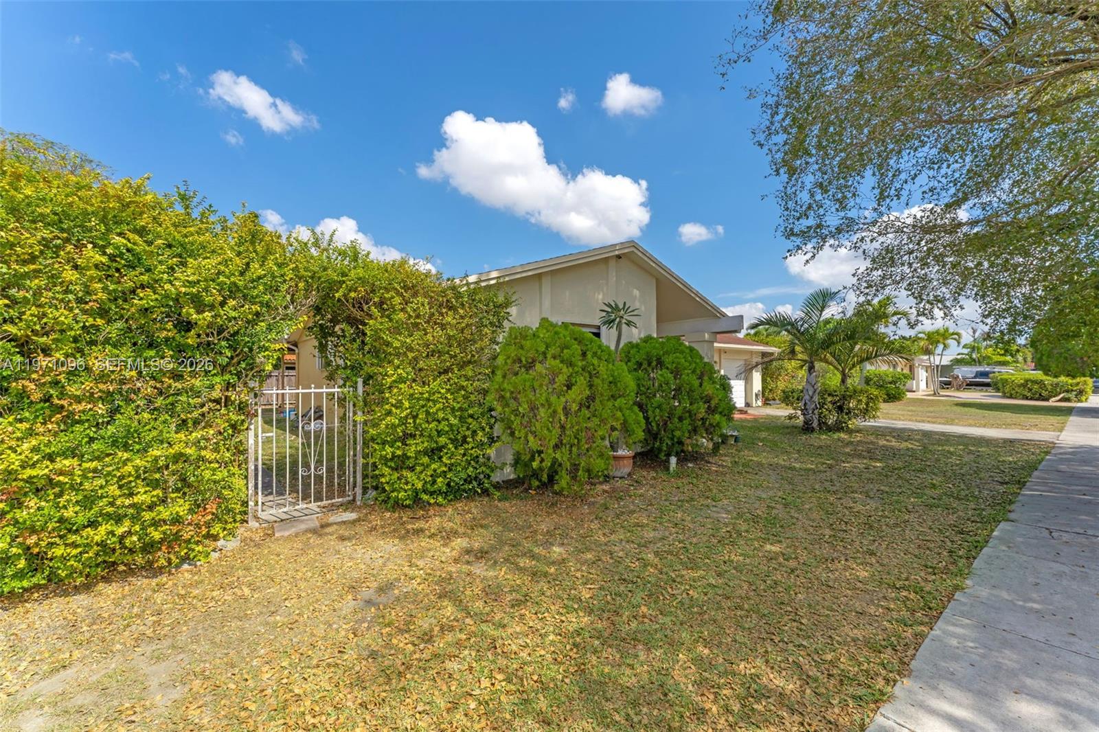 WESTWIND LAKES SEC 1 - Residential