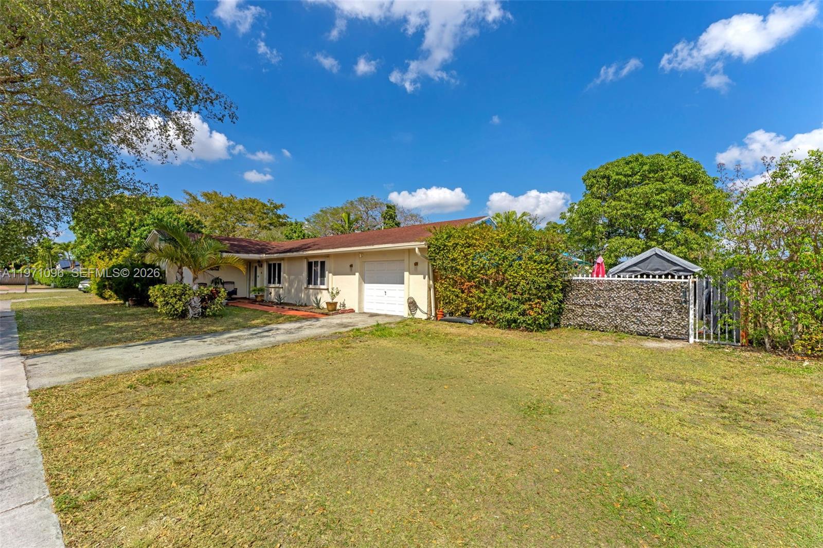 WESTWIND LAKES SEC 1 - Residential