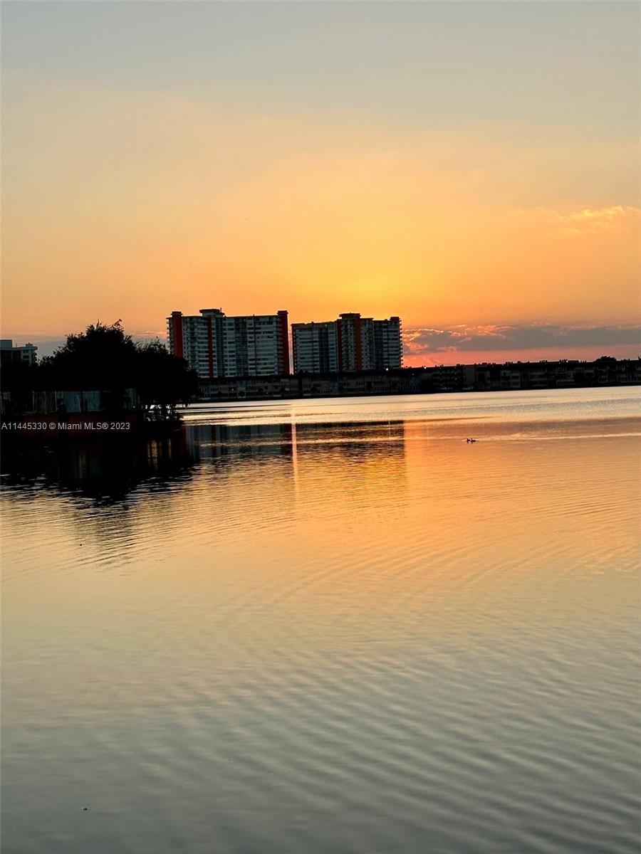 SKY LAKE GARDENS NO 4 CON - Residential