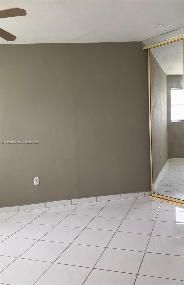 SKY LAKE GARDENS NO 4 CON - Residential