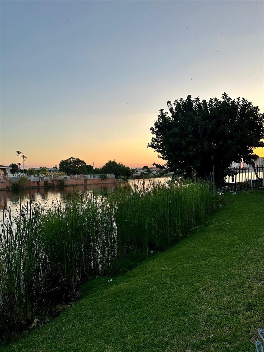SKY LAKE GARDENS NO 4 CON - Residential