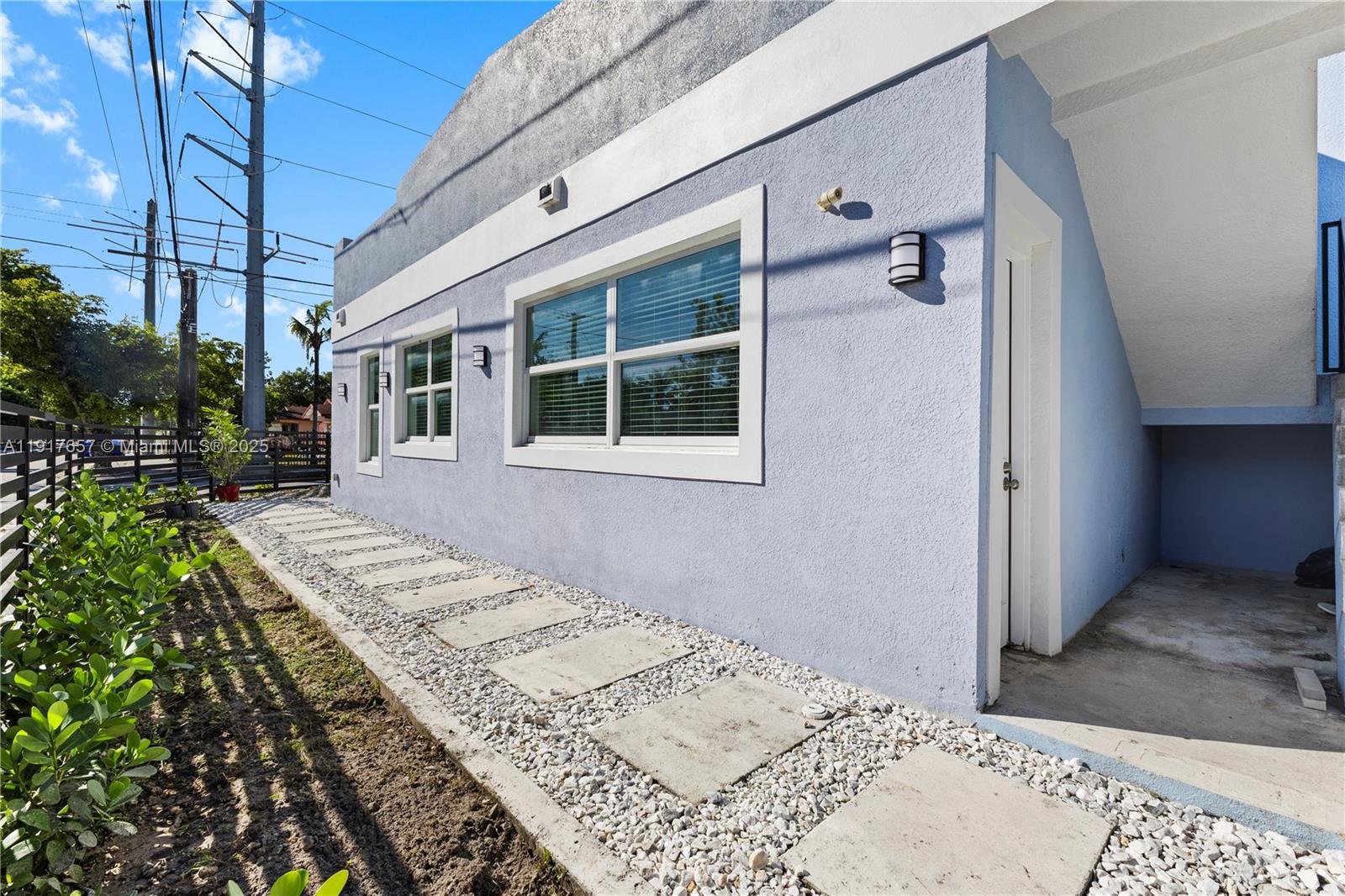 COLLEGE PARK - Residential Income