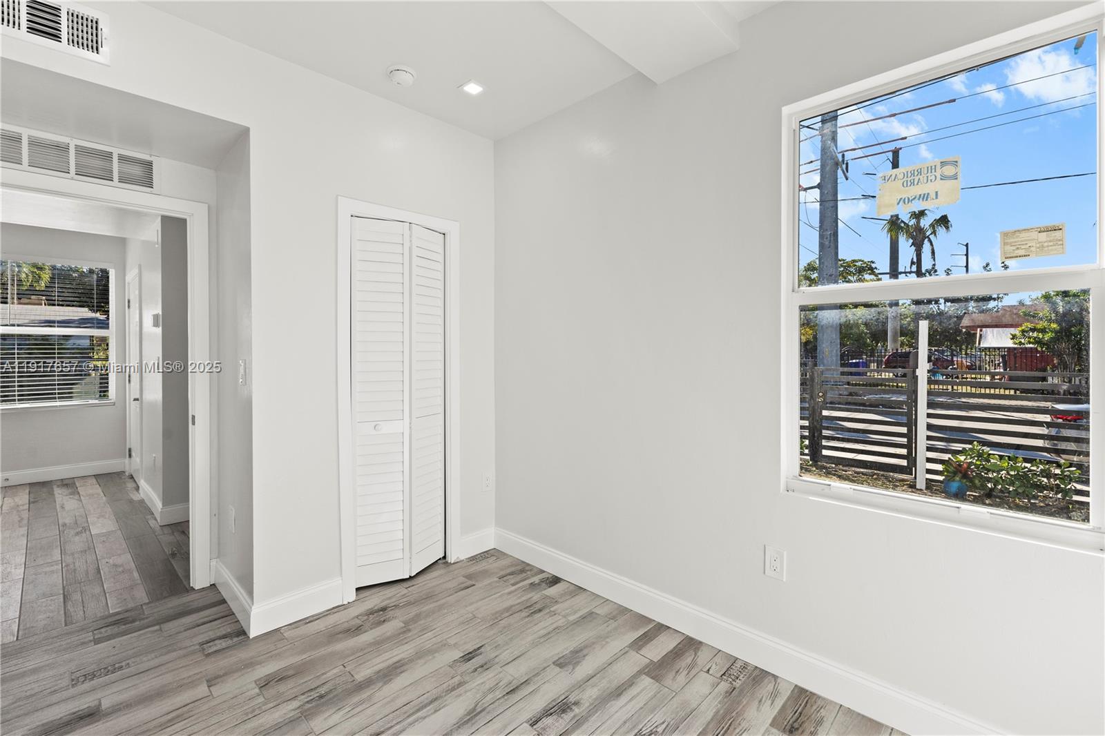 COLLEGE PARK - Residential Income