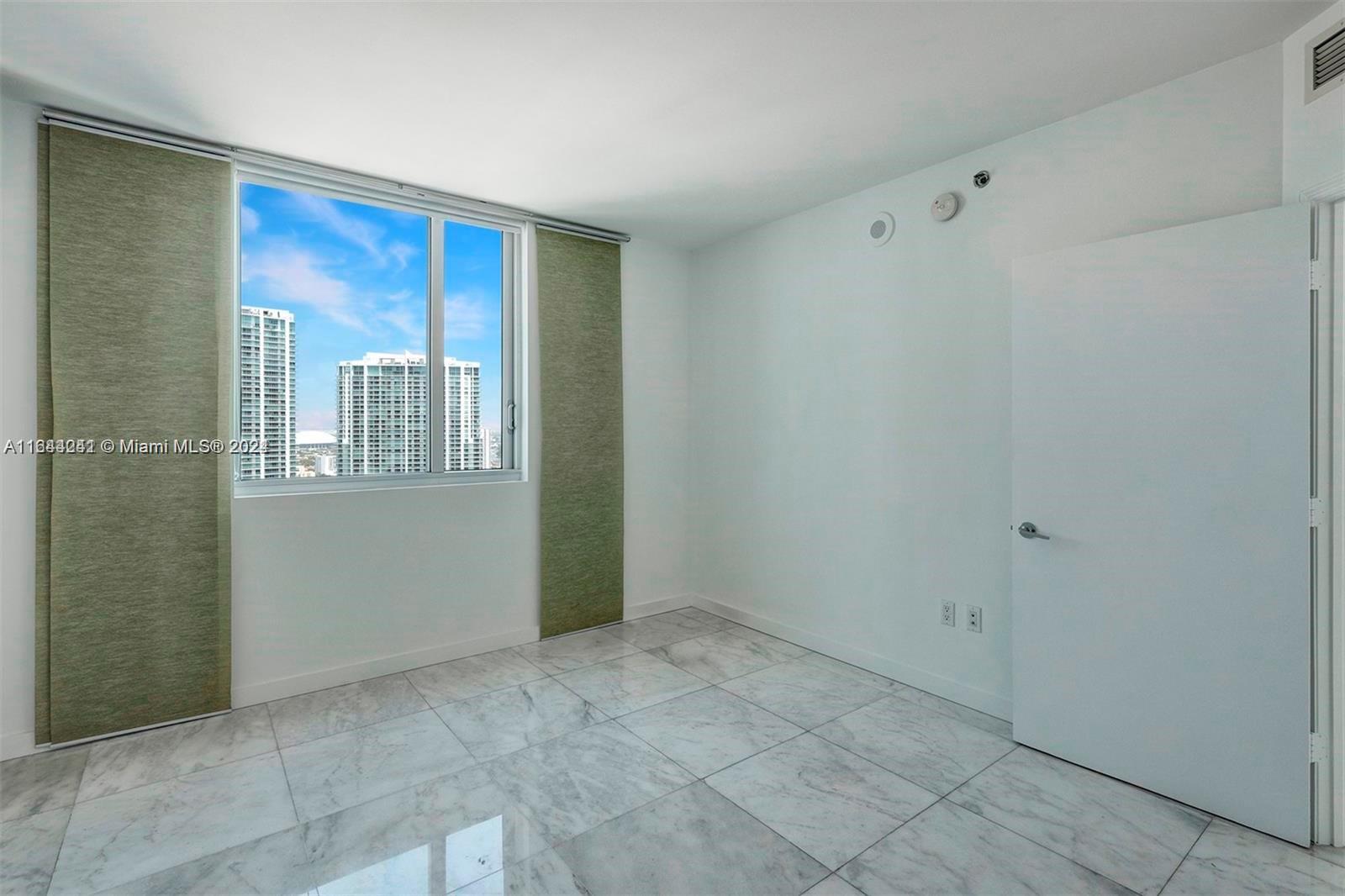 500 BRICKELL WEST CONDO - Residential