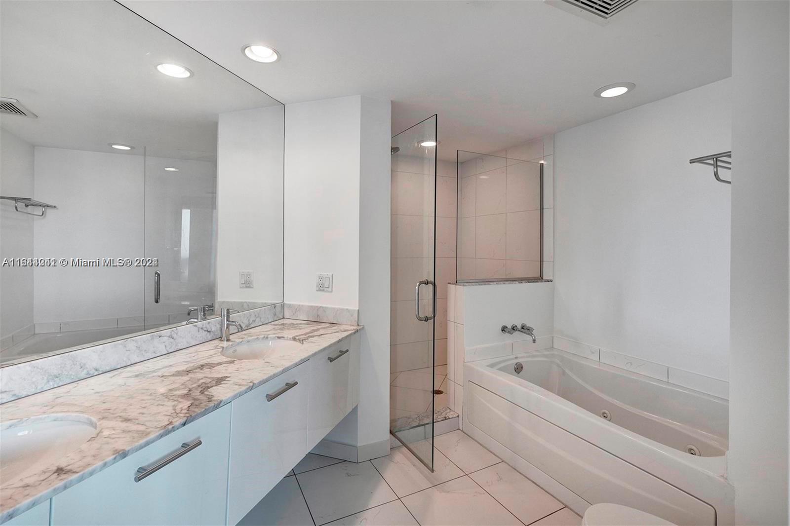 500 BRICKELL WEST CONDO - Residential