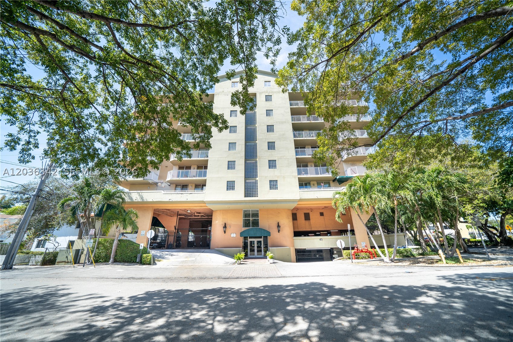 MARBELLA CONDO - Residential