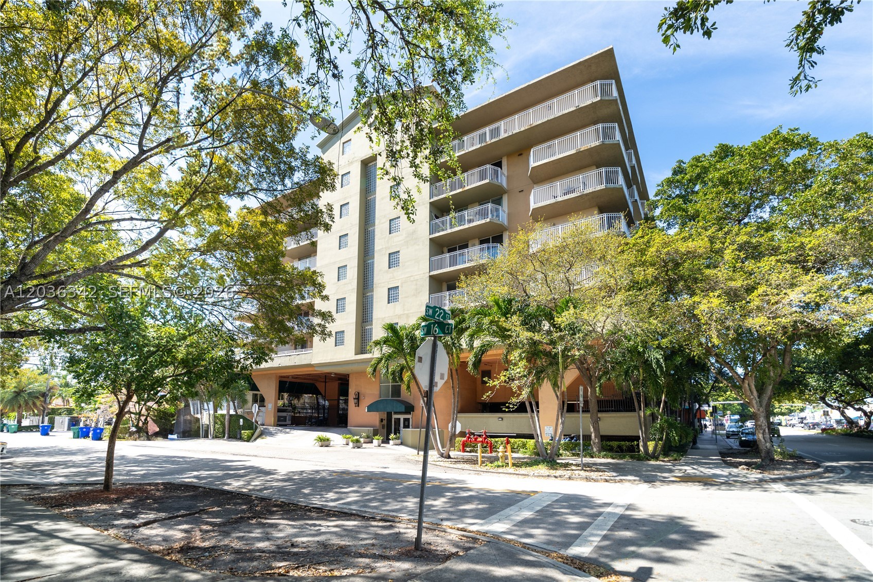 MARBELLA CONDO - Residential
