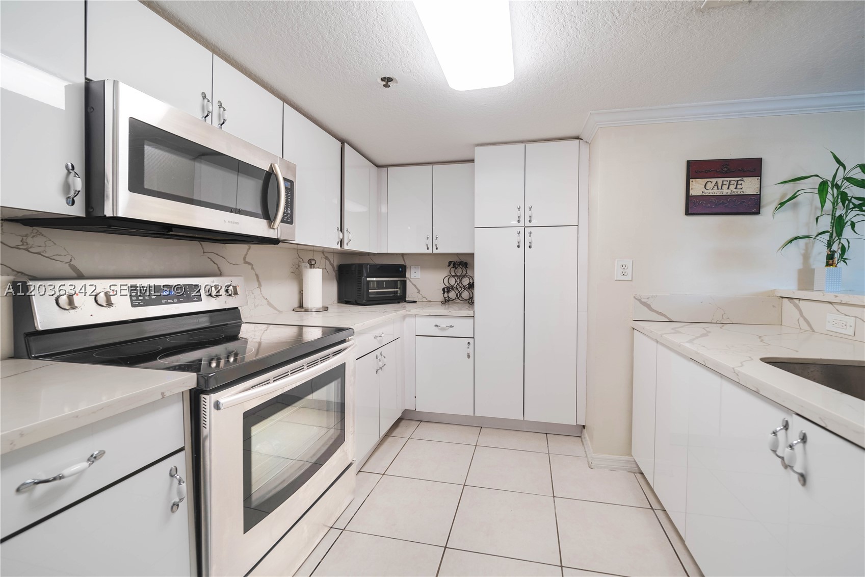 MARBELLA CONDO - Residential