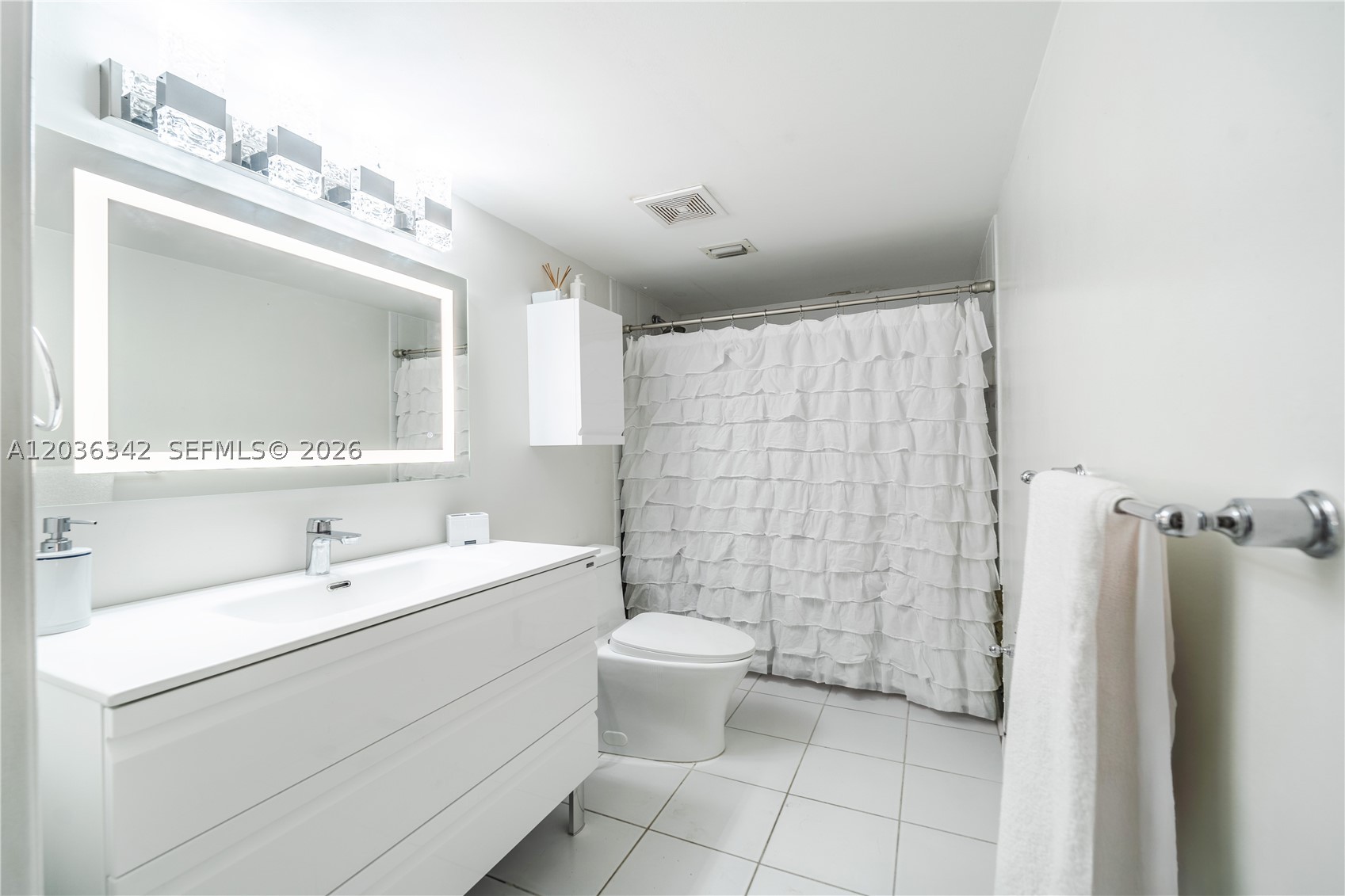 MARBELLA CONDO - Residential