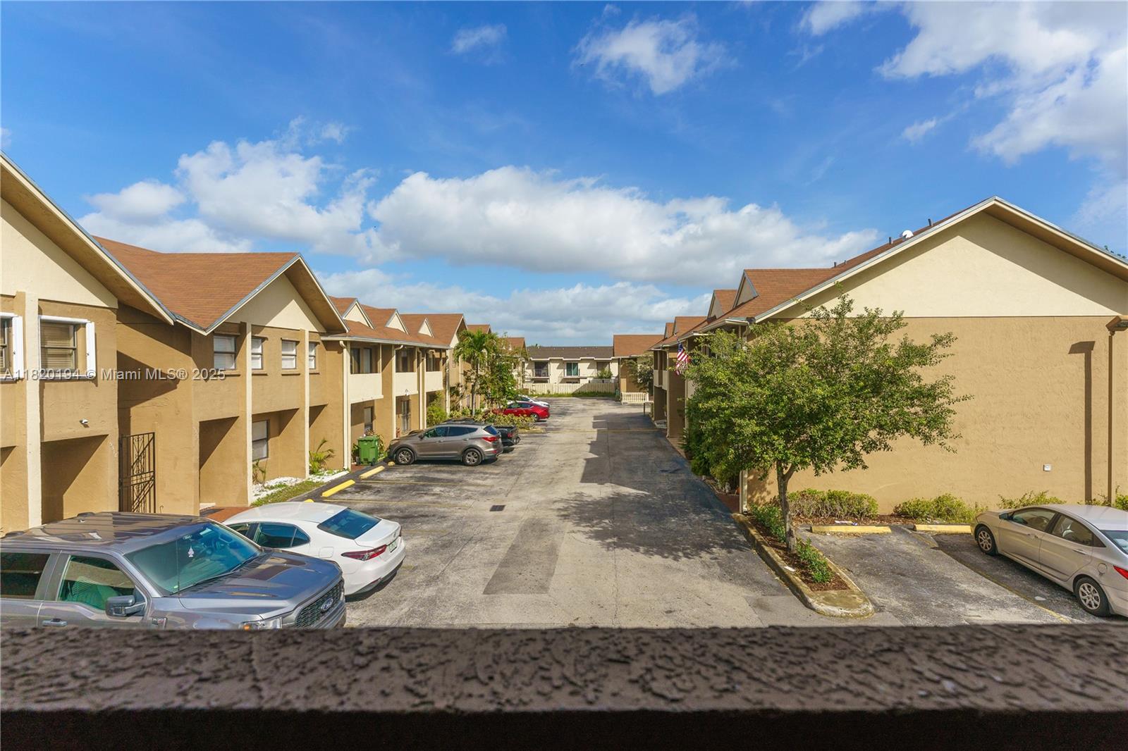 Experience the beauty of waking up in a spacious corner townhome on the lake, basking in the stunning sunrise each day. This two-bedroom, two-bath corner unit offers the serenity of a small community with only 24 townhomes and no neighbors. Located in the heart of Hialeah, you'll find yourself close to shopping, schools, bus routes, and highways. Don’t miss out; this opportunity won't last long!