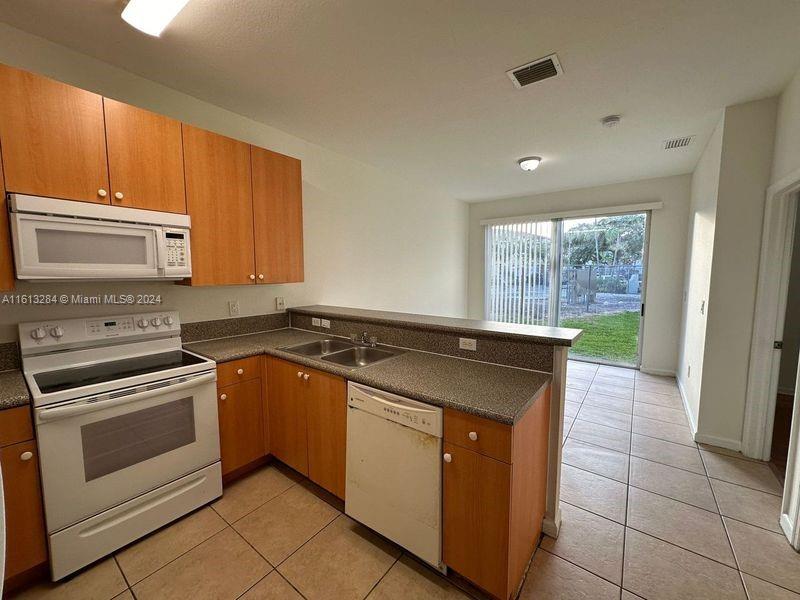 PORTOFINO VILLAS WEST - Residential Lease