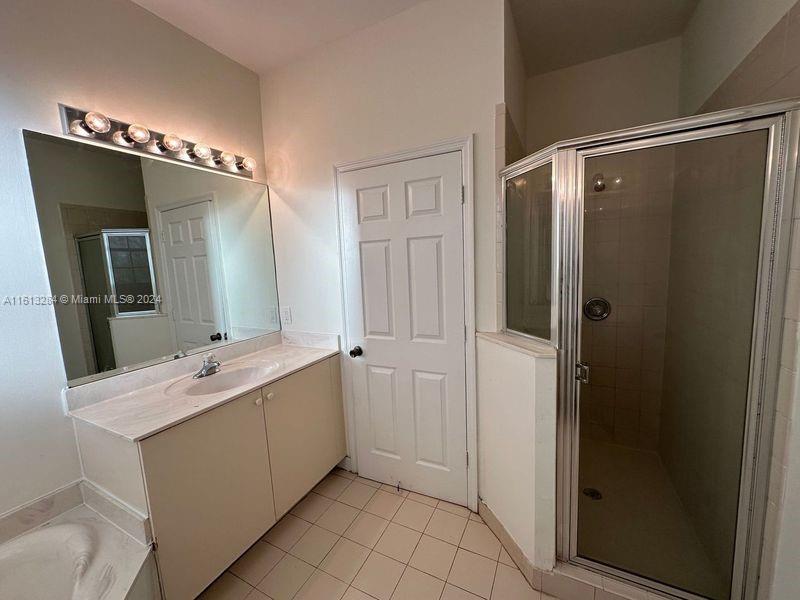 PORTOFINO VILLAS WEST - Residential Lease