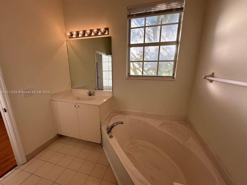 PORTOFINO VILLAS WEST - Residential Lease