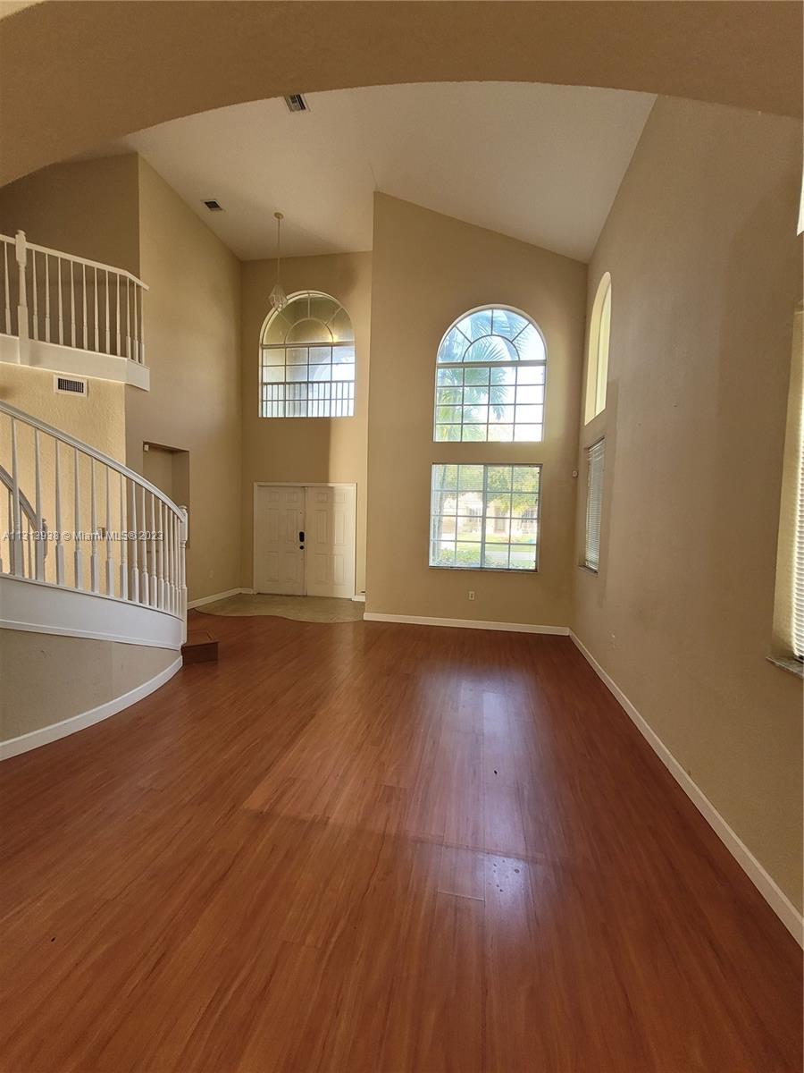 LAKES BY THE BAY AMBER - Residential Lease