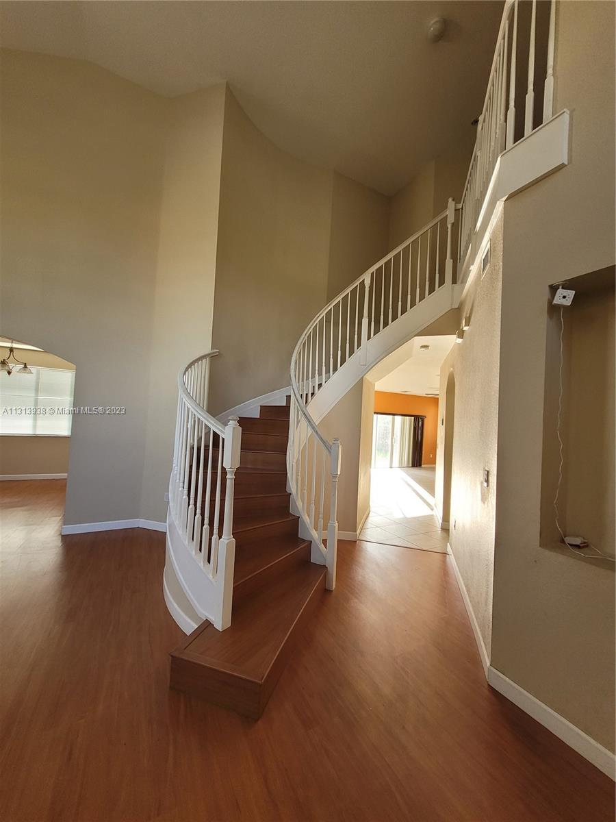 LAKES BY THE BAY AMBER - Residential Lease