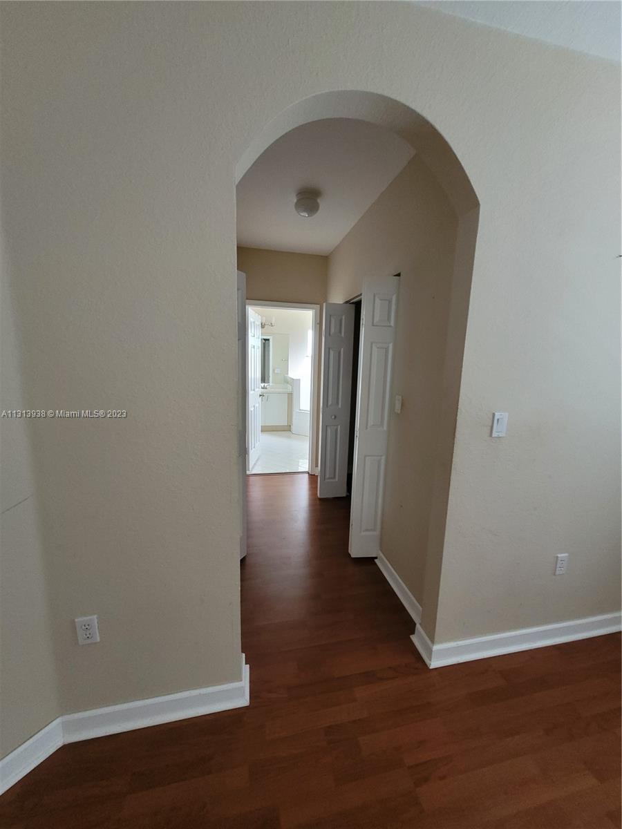 LAKES BY THE BAY AMBER - Residential Lease