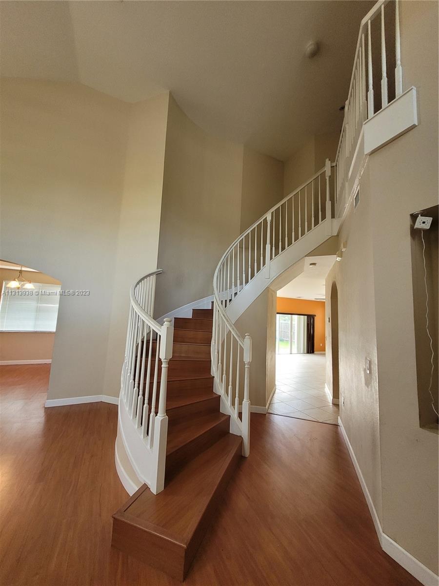 LAKES BY THE BAY AMBER - Residential Lease