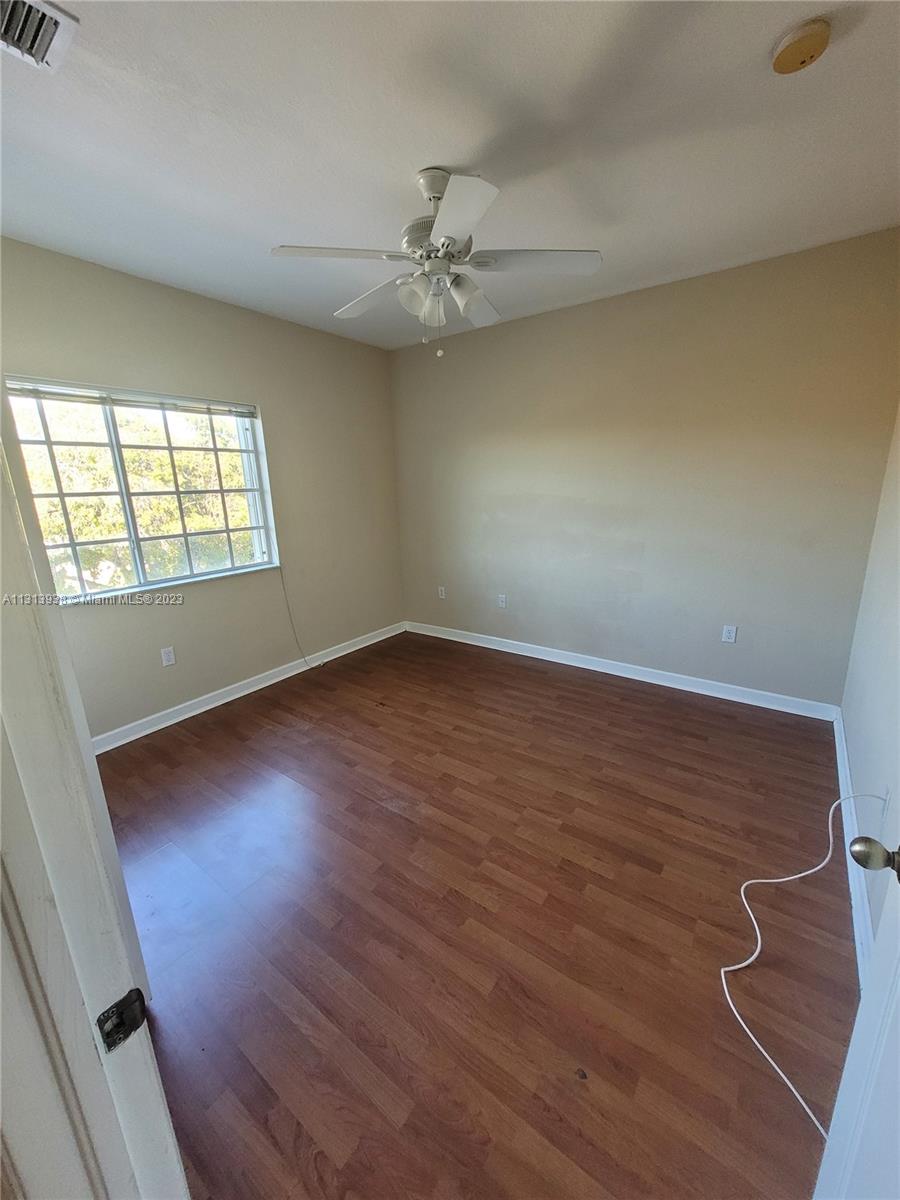 LAKES BY THE BAY AMBER - Residential Lease
