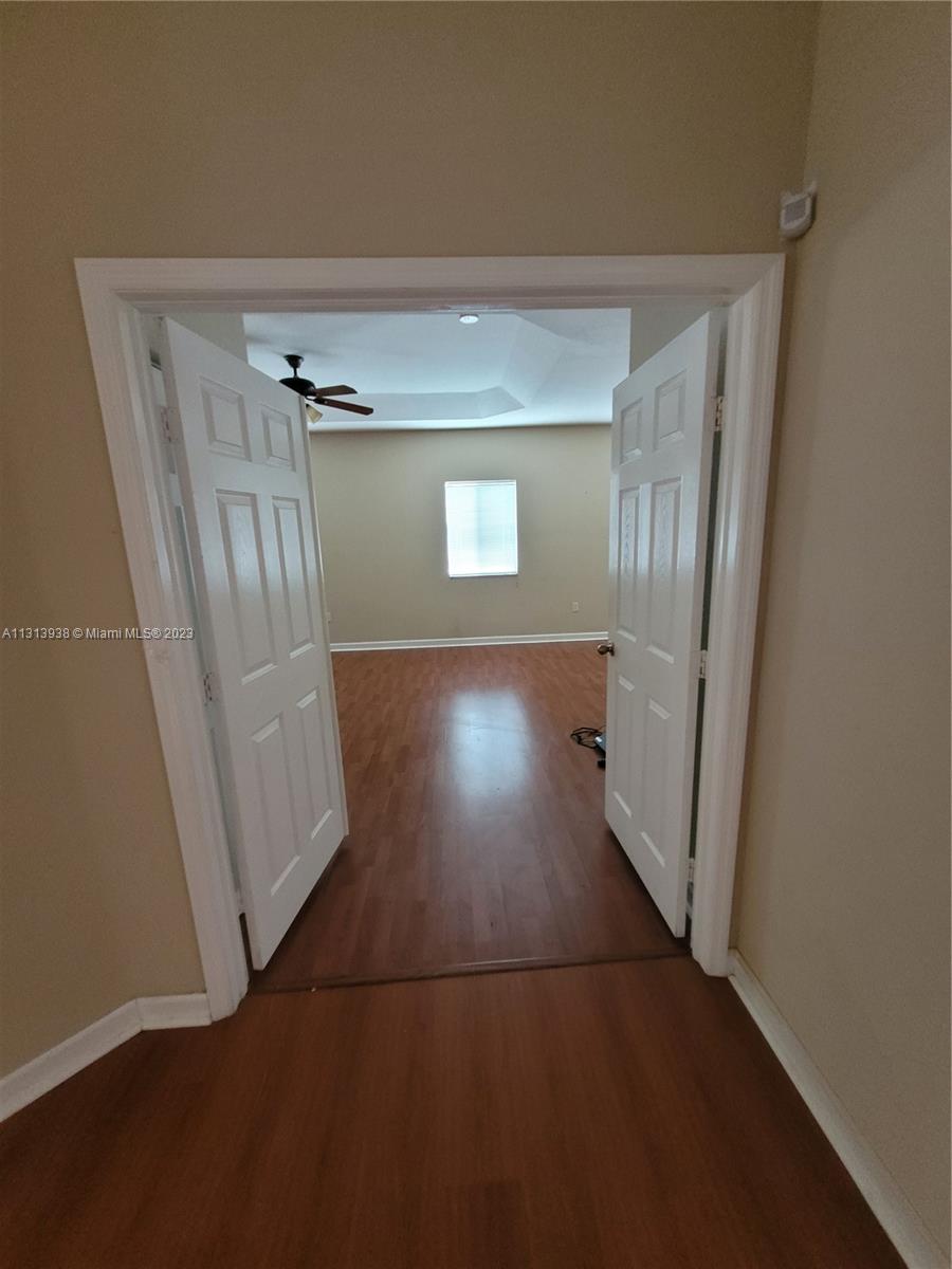 LAKES BY THE BAY AMBER - Residential Lease