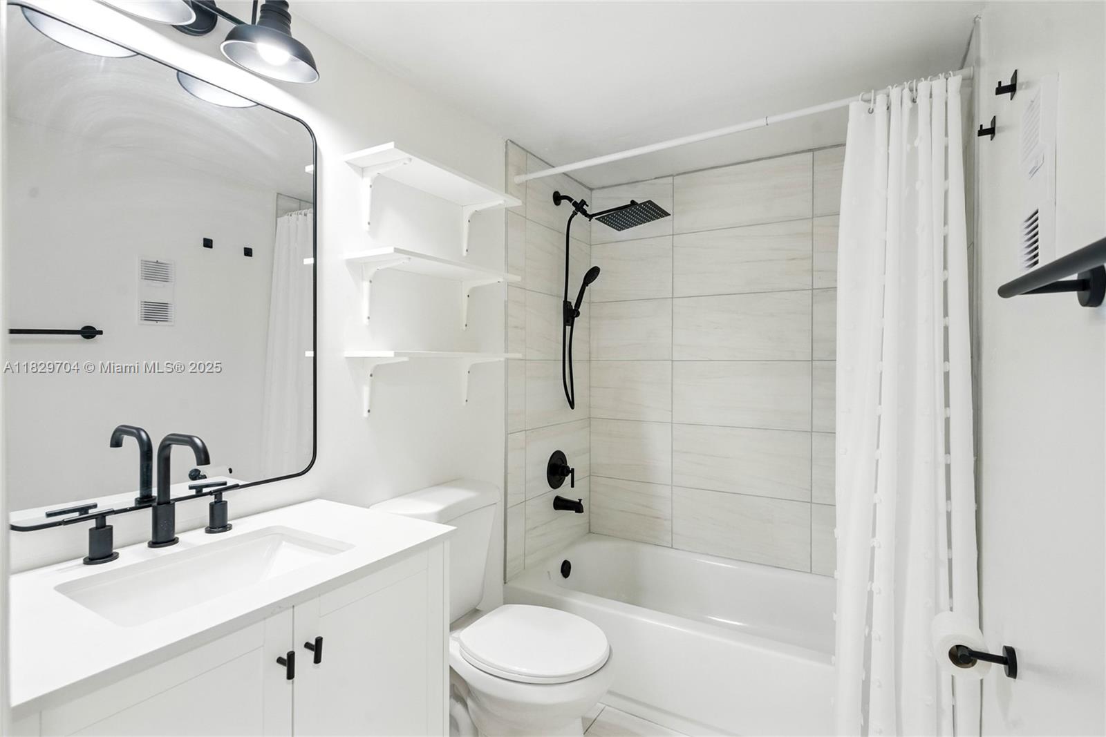 BANYAN TREE SEVEN CONDO - Residential Lease