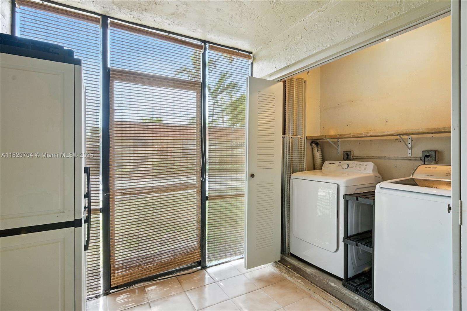 BANYAN TREE SEVEN CONDO - Residential Lease