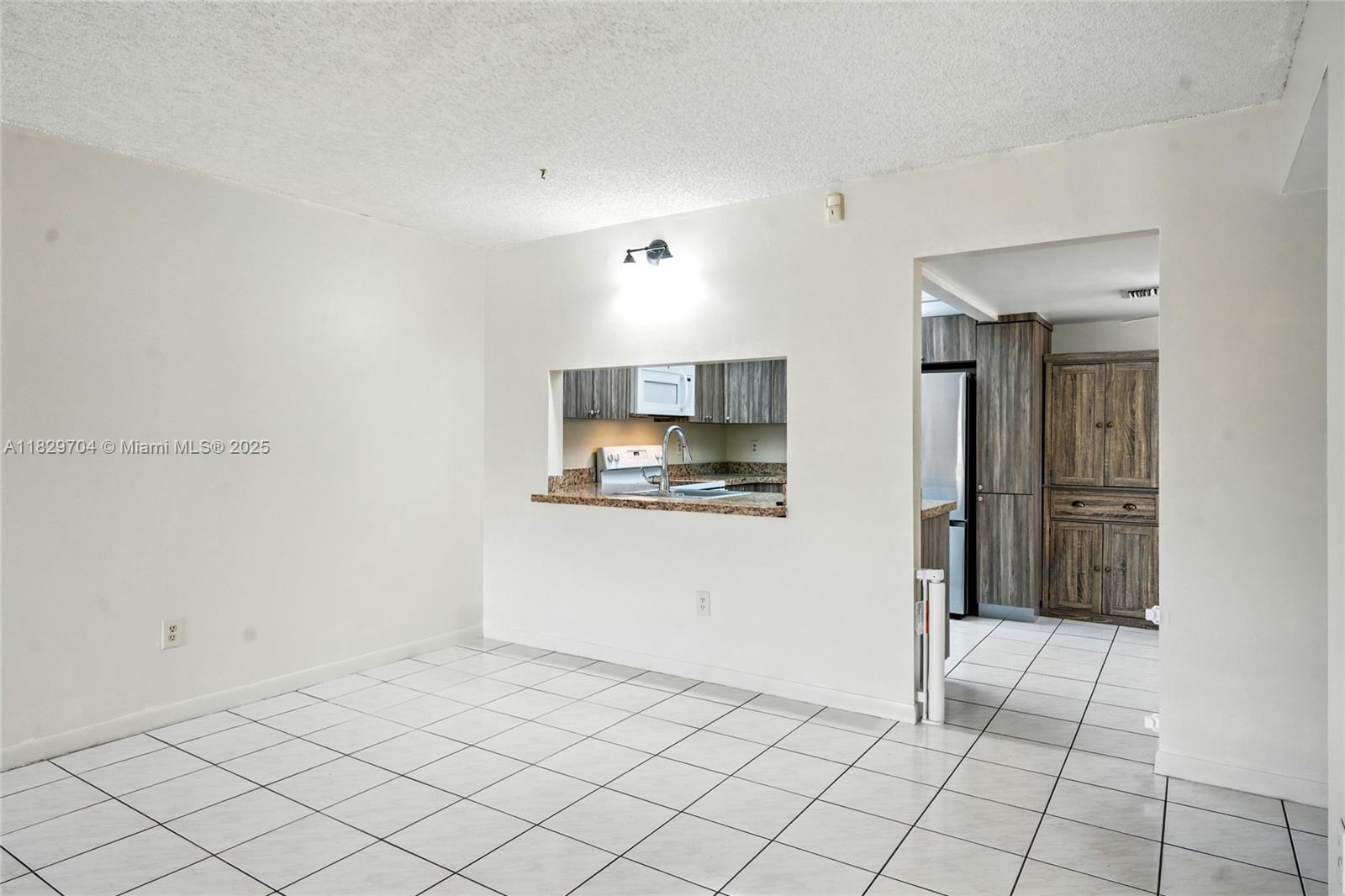 BANYAN TREE SEVEN CONDO - Residential Lease