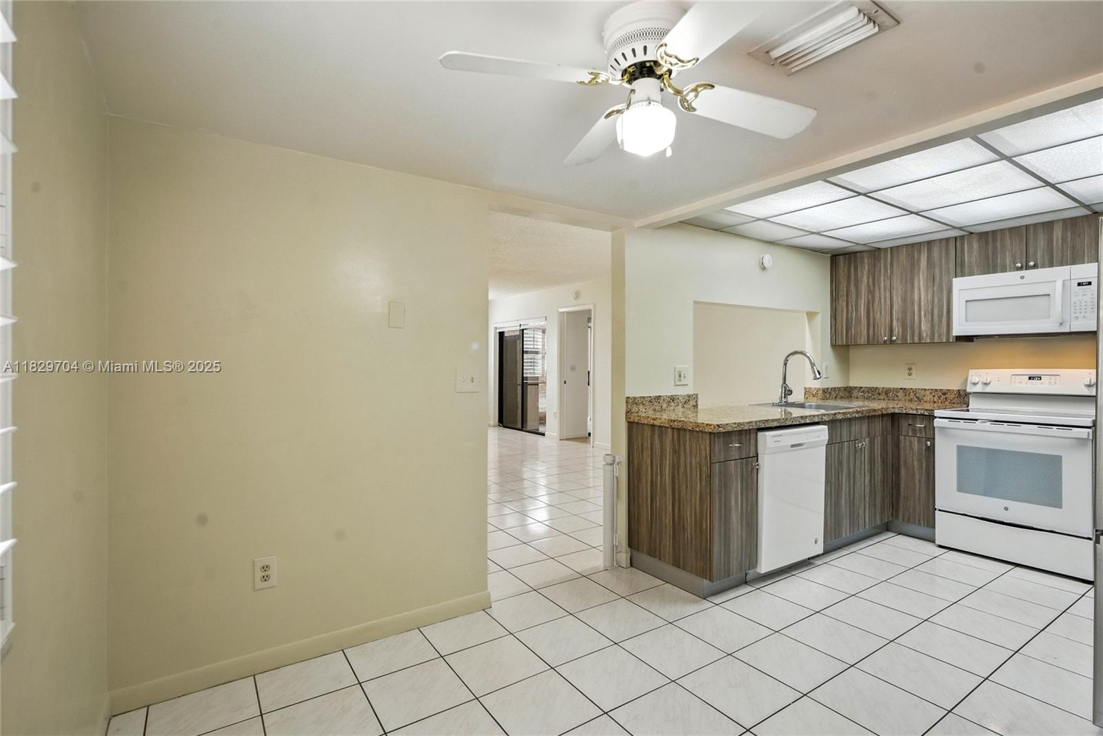 BANYAN TREE SEVEN CONDO - Residential Lease