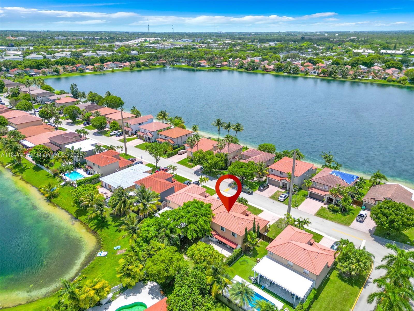 FOUR LAKES SEC 5 - Residential Lease