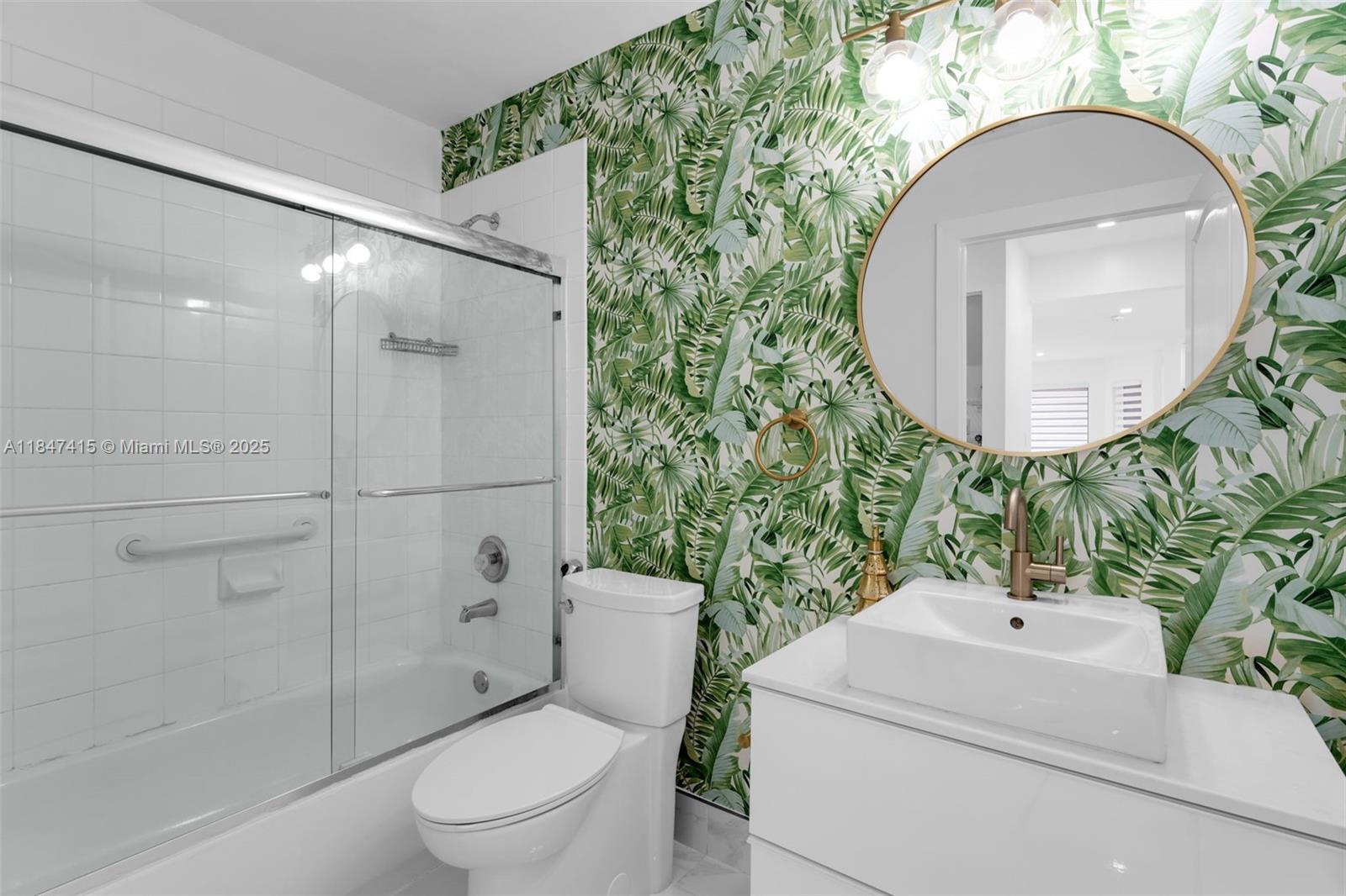 FOUR LAKES SEC 5 - Residential Lease
