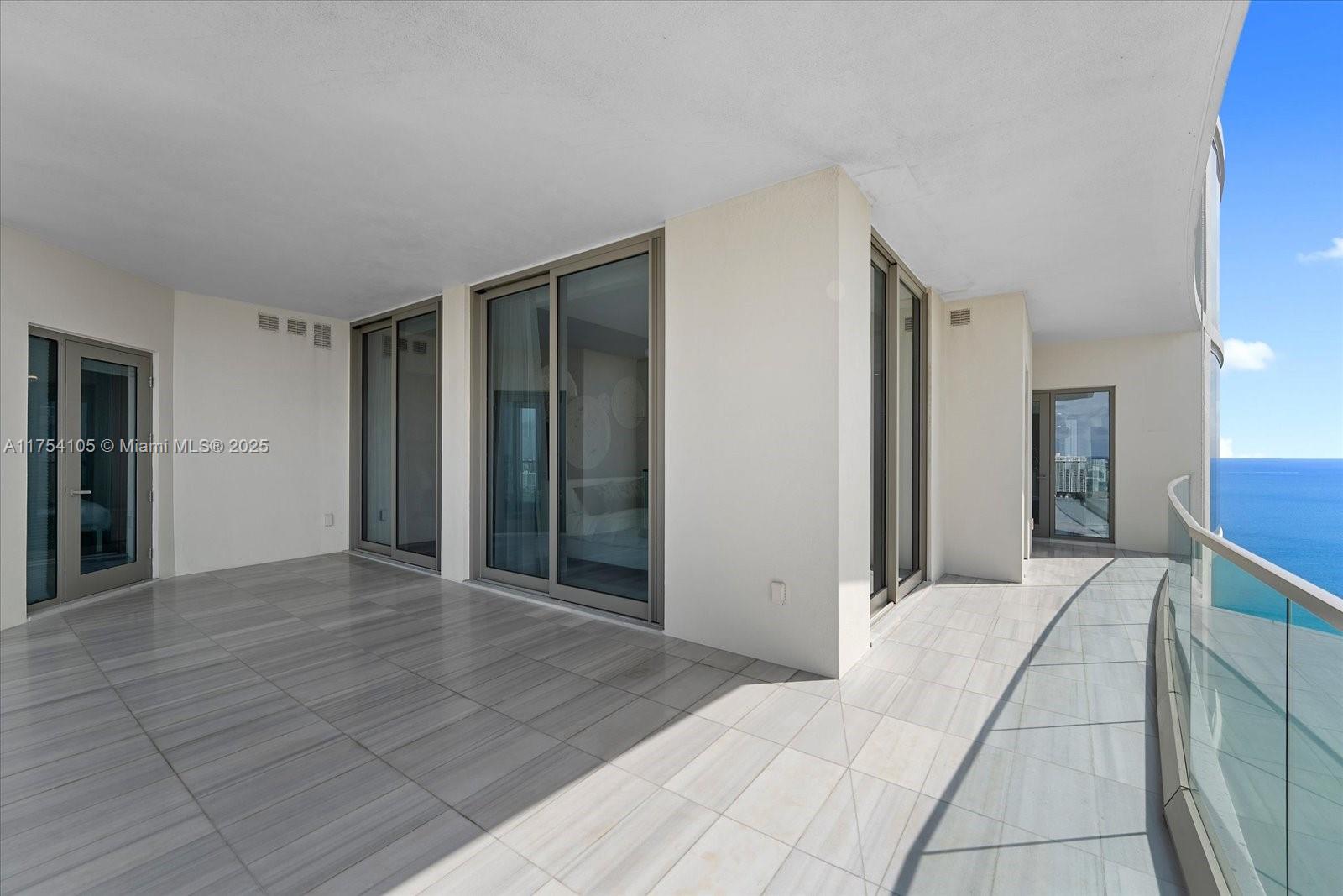 Acqualina - Residential