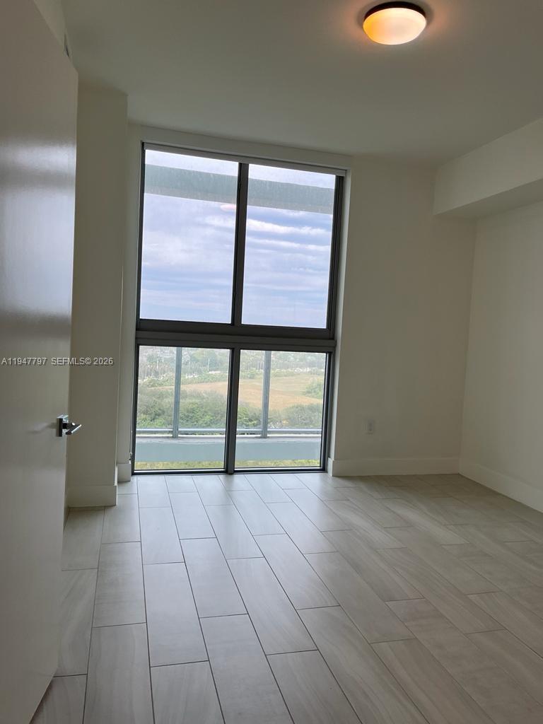 METROPICA NORTH TOWER ONE - Residential