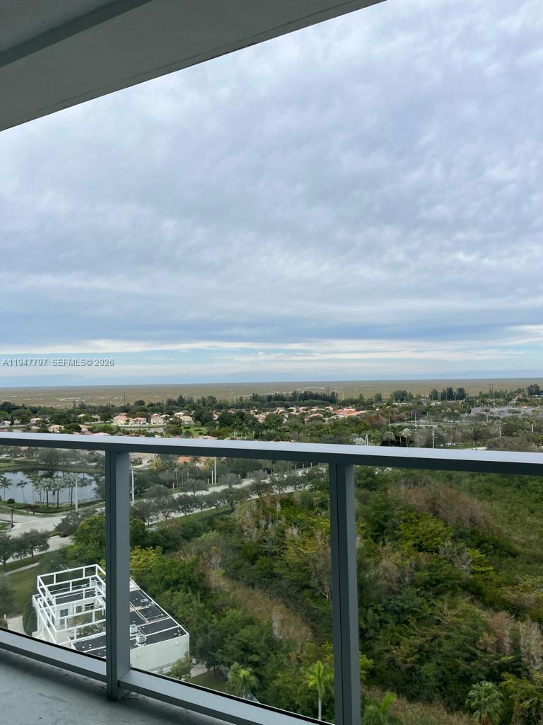 METROPICA NORTH TOWER ONE - Residential
